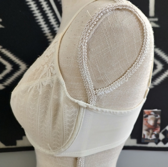 🪶 Vintage GUC Wacoal Brand Intimates Ladie's Unlined Lace Underwire Bra, 34D - Picture 7 of 11